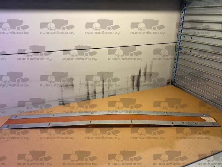 SR3000 heittokuljettimen tiiviste - Sampo-Rosenlew puintikoneisto - k11-09-01 - 1