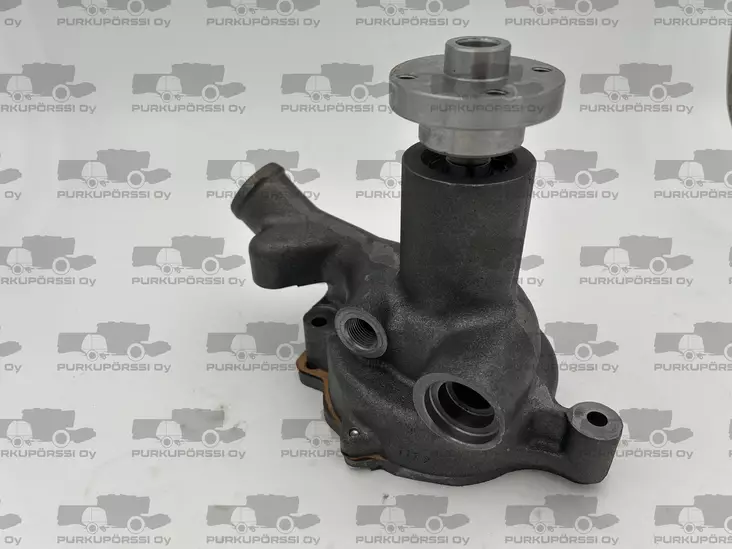 SR680 ja SR690 vesipumppu - Sampo-Rosenlew moottori ja hydrauliikka - k10-17-02 - 1