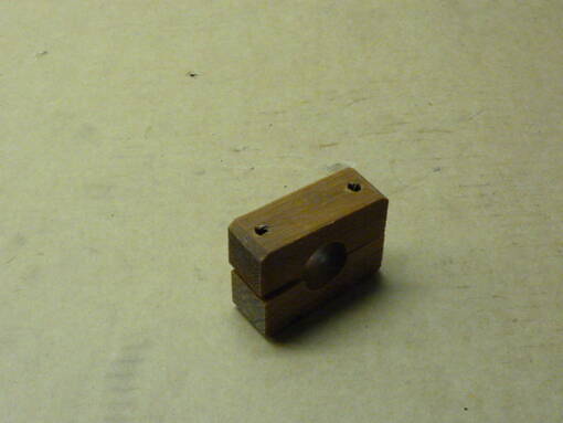 Syöttörummun puulaakeri - Sampo-Rosenlew leikkuupöytä - k5-06-13 - 1