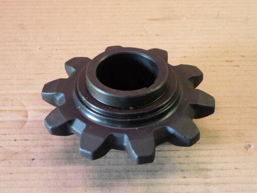 Nh 84039487 - New Holland feeder channel - k7-31-04 - 1