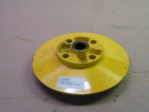 Nh pöydän kaatokelan variaattorilautanen - New Holland leikkuupöytä - k7-42-04 - 1