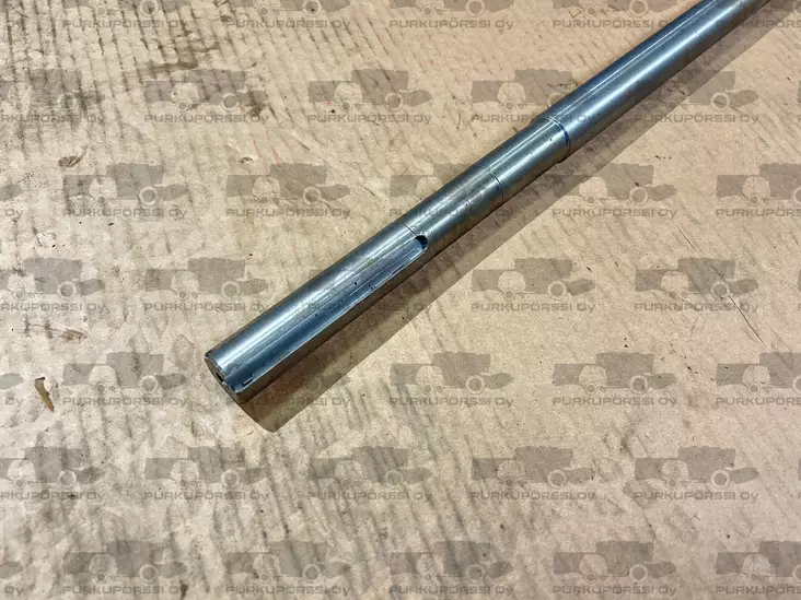 SR40-680 puhaltimen akseli - Sampo-Rosenlew puintikoneisto - a-034 - 1