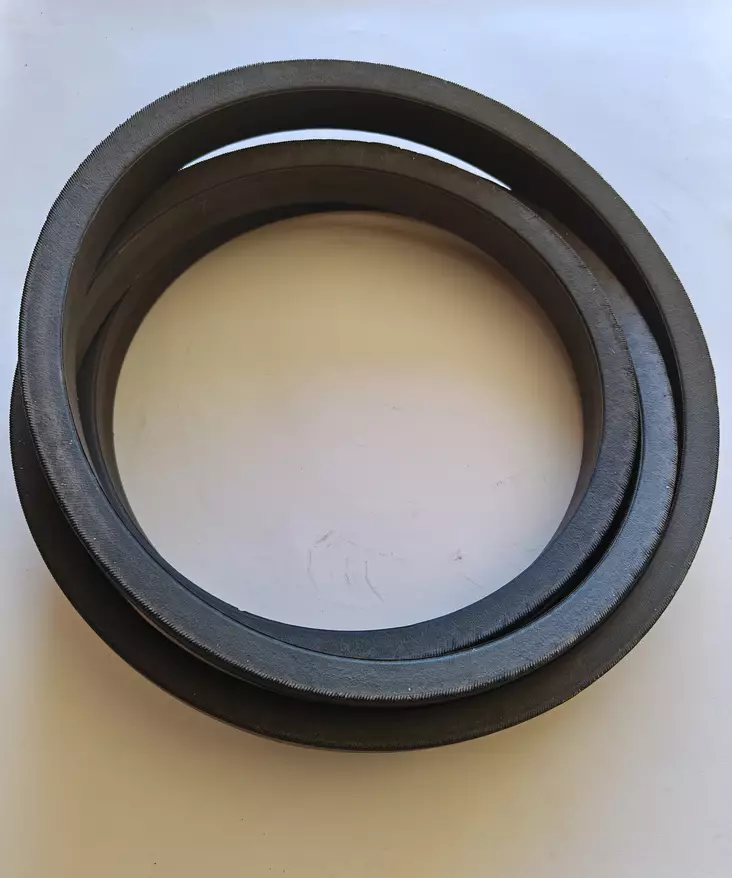 Spare belt mf 3000 la - Massey Ferguson combine parts - hv-45 - 1