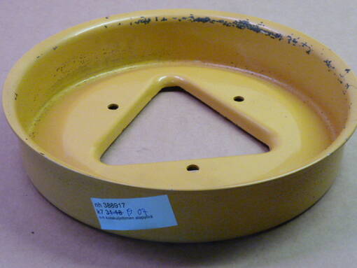 Nh 388917 - New Holland feeder channel - k7-19-07 - 1