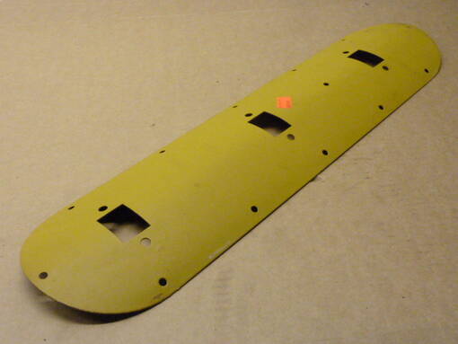 SR2000 syöttörummun luukku - Sampo-Rosenlew leikkuupöytä - k5-06-09 - 1