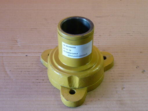 Nh 80396006 - New Holland feeder channel - k7-31-19 - 1